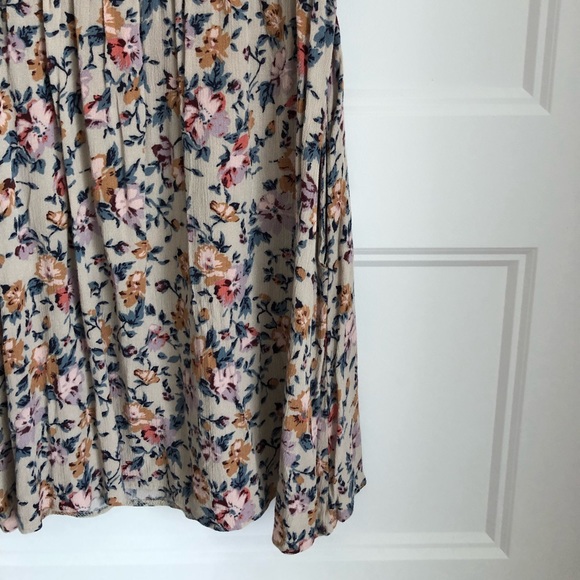 American Eagle Floral Dress - Picture 3 of 6